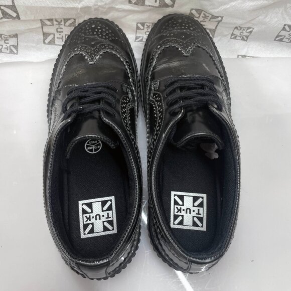 T.U.K. EZC Black Rub Off Leather Brogue BLK/GRY Size: 8 (A9248) main image 4